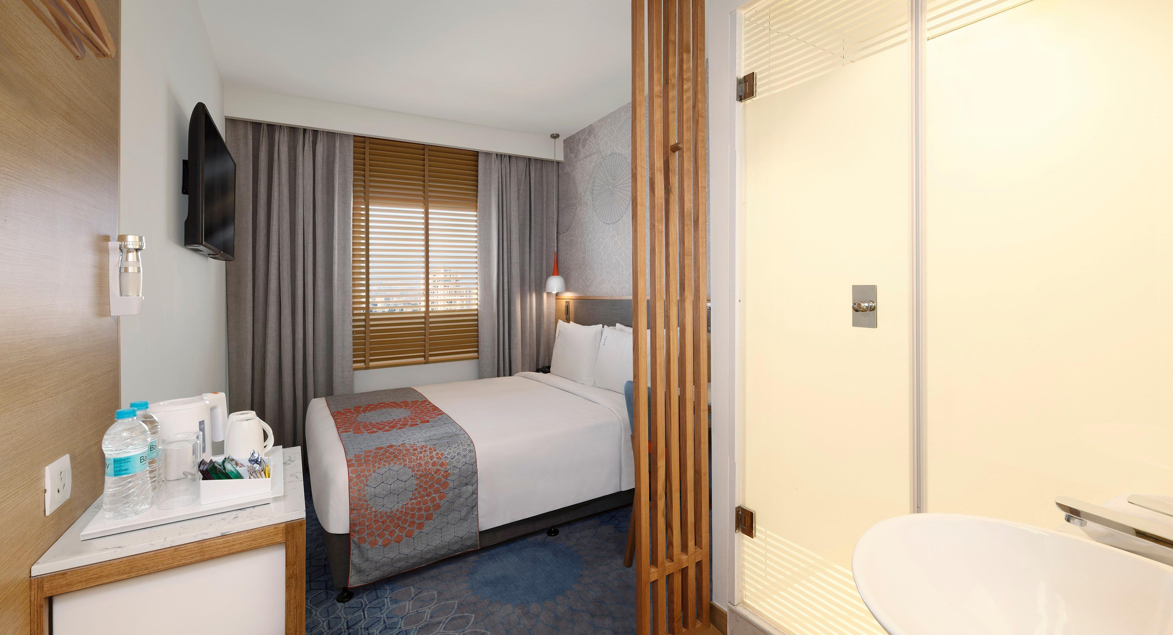 Holiday Inn Express Gurugram Sector 50 By Ihg Гургаон Экстерьер фото
