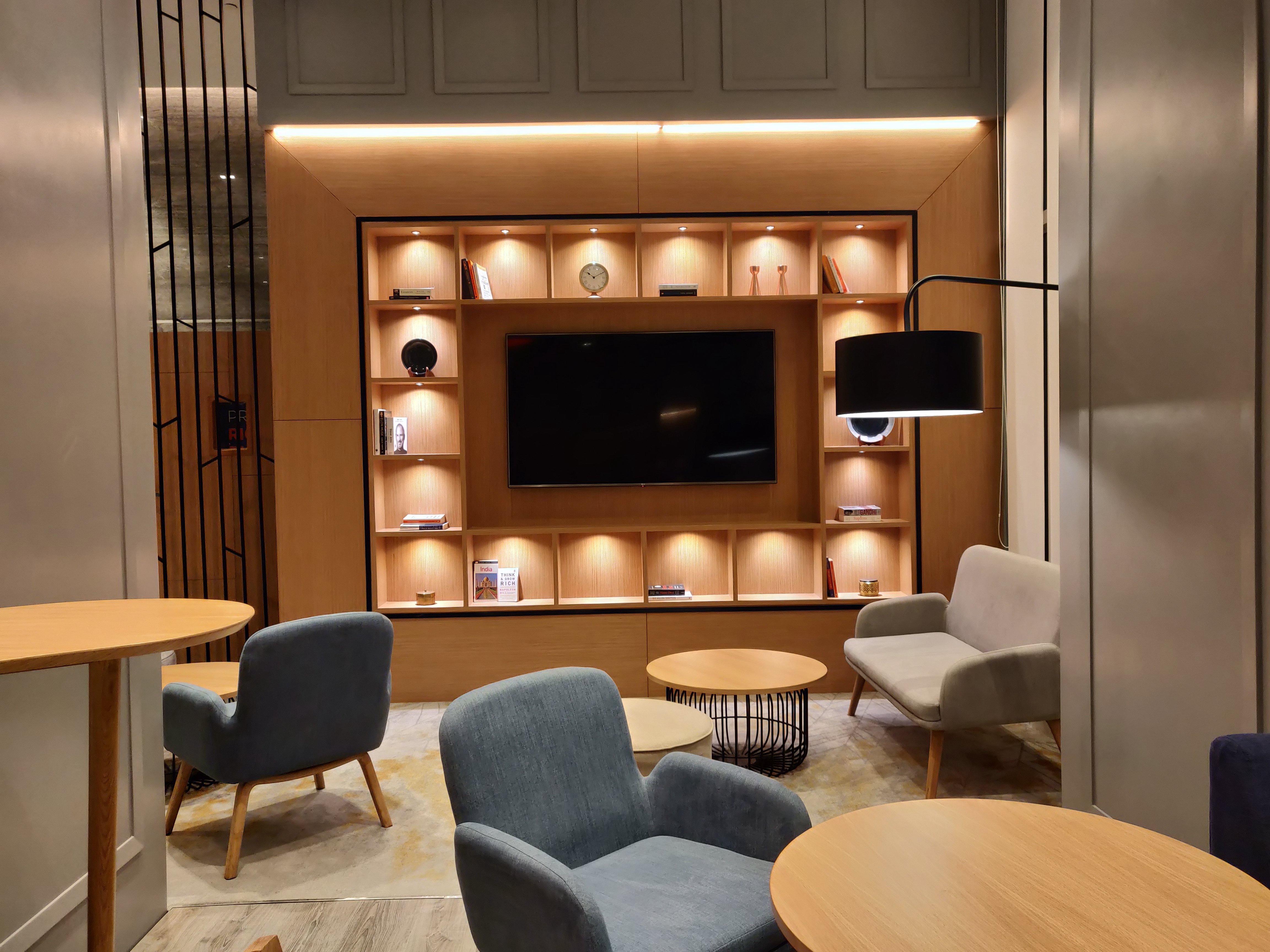 Holiday Inn Express Gurugram Sector 50 By Ihg Гургаон Экстерьер фото