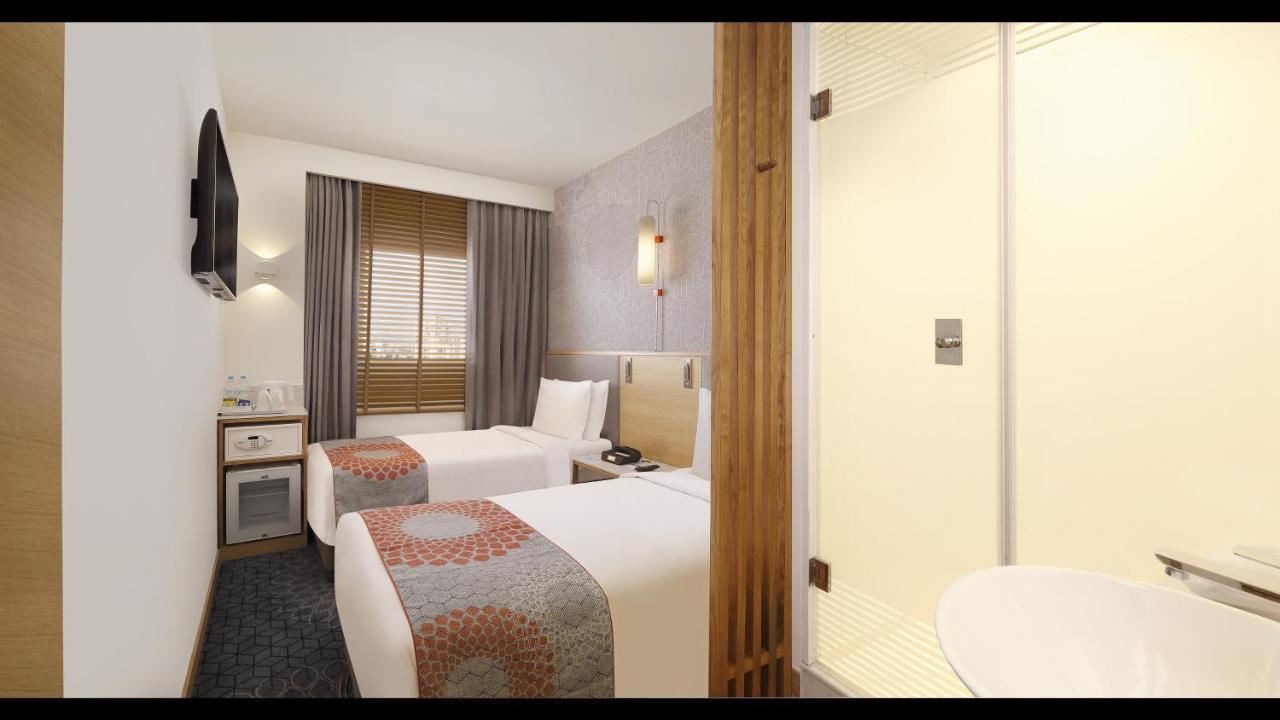 Holiday Inn Express Gurugram Sector 50 By Ihg Гургаон Экстерьер фото